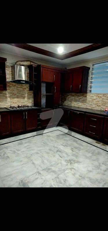 جی ۔ 13/3 جی ۔ 13,اسلام آباد میں 3 کمروں کا 10 مرلہ زیریں پورشن 97.0 ہزار میں کرایہ پر دستیاب ہے۔