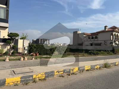 ڈی ایچ اے فیز 6 - بلاک ای فیز 6,ڈیفنس (ڈی ایچ اے),لاہور میں 1 کنال رہائشی پلاٹ 5.5 کروڑ میں برائے فروخت۔ ڈی ایچ اے فیز 6 - بلاک ای فیز 6,ڈیفنس (ڈی ایچ اے),لاہور میں 1 کنال رہائشی پلاٹ 5.5 کروڑ میں برائے فروخت۔