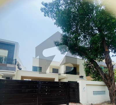 1 Kanal like New Luxury House For Sale With Original Pictures & Original Price In Overseas A Block Bahria Town Lahore