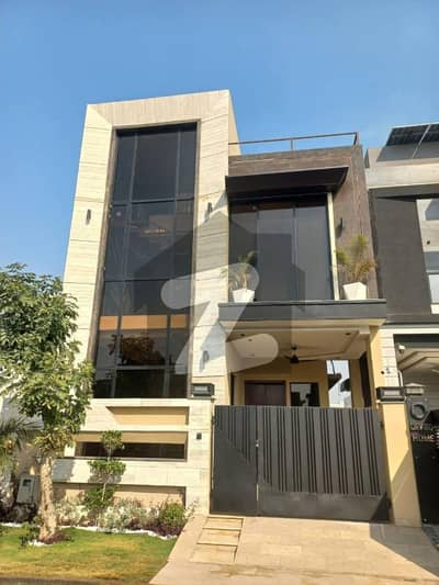 5 MARLA LUXRY HOUSE AVAILABLE FOR RENT IN DHA 9 TOWN LAHORE 5 MARLA LUXRY HOUSE AVAILABLE FOR RENT IN DHA 9 TOWN LAHORE