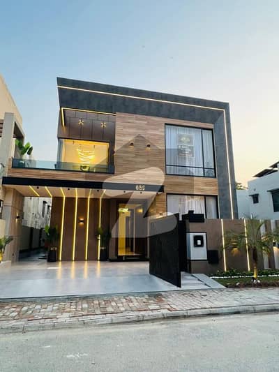 10 Marla Brand New Luxary House For Sale
