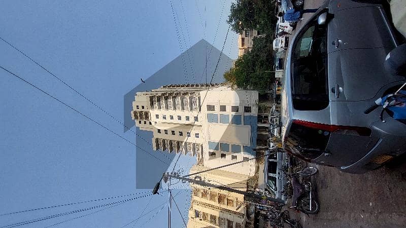 کلفٹن ۔ بلاک 9 کلفٹن,کراچی میں 4 کمروں کا 12 مرلہ فلیٹ 6.8 کروڑ میں برائے فروخت۔ کلفٹن ۔ بلاک 9 کلفٹن,کراچی میں 4 کمروں کا 12 مرلہ فلیٹ 6.8 کروڑ میں برائے فروخت۔