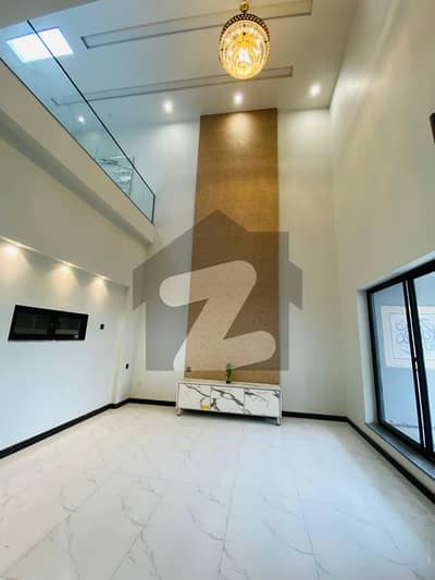 ایڈن آچرڈ فیصل آباد میں 4 کمروں کا 7 مرلہ مکان 3.25 کروڑ میں برائے فروخت۔