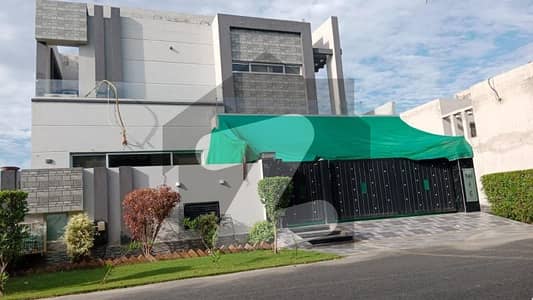 20 MARLA ELEGANT AND FULLY MAINTAINED SUPER HOT LOCATED BUNGALOW IS AVAILABLE IN THE BEST BLOCK OF DHA LAHORE.