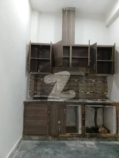 2 bed flat for rent in wakeel colony for family bijli gas available pani tanker