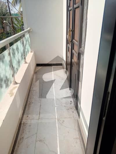 گلشنِ اقبال - بلاک 3 گلشنِ اقبال,گلشنِ اقبال ٹاؤن,کراچی میں 3 کمروں کا 10 مرلہ بالائی پورشن 1.2 لاکھ میں کرایہ پر دستیاب ہے۔