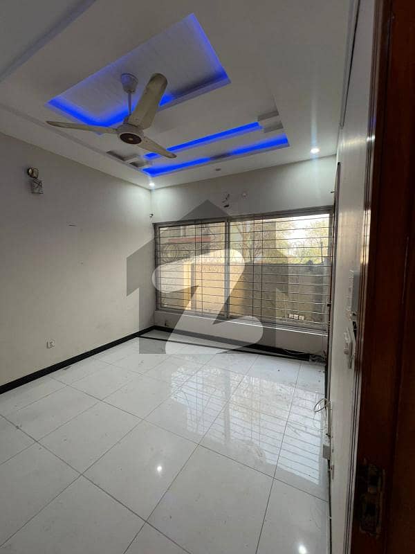 ڈی ۔ 12 اسلام آباد میں 3 کمروں کا 4 مرلہ مکان 1.25 لاکھ میں کرایہ پر دستیاب ہے۔ ڈی ۔ 12 اسلام آباد میں 3 کمروں کا 4 مرلہ مکان 1.25 لاکھ میں کرایہ پر دستیاب ہے۔