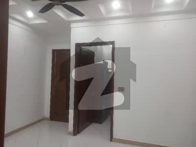 گلشنِ اقبال - بلاک 1 گلشنِ اقبال,گلشنِ اقبال ٹاؤن,کراچی میں 3 کمروں کا 6 مرلہ بالائی پورشن 2.3 کروڑ میں برائے فروخت۔