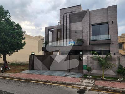 10 Marla House Is Available For Sale In Bahria Town Overseas B Block Lahore