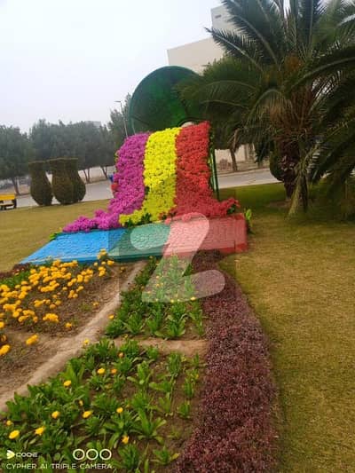 Facing park 8 Marla possession utility paid plot number 599 J for sale