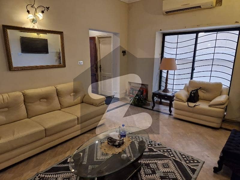 10 Marla House Fully Furnished 10 Marla House Fully Furnished