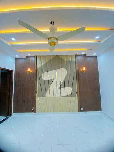 Central Park 10 Marla Upper Portion Available For Rent