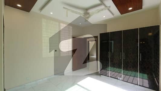 House Of 10 Marla Available In Central Park Housing Scheme