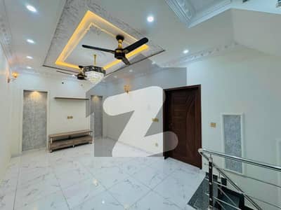 Unoccupied House Of 5 Marla Is Available For rent In Central Park Housing Scheme Unoccupied House Of 5 Marla Is Available For rent In Central Park Housing Scheme