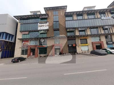 بحریہ انٹلیکچول ویلج بحریہ ٹاؤن راولپنڈی,راولپنڈی میں 12 مرلہ دفتر 4.5 کروڑ میں برائے فروخت۔