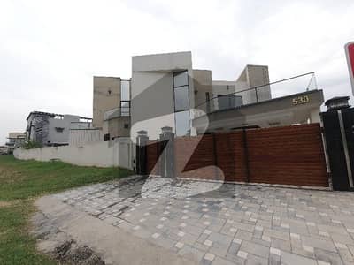 بحریہ ٹاؤن فیز 8 ۔ بلاک اے بحریہ ٹاؤن فیز 8,بحریہ ٹاؤن راولپنڈی,راولپنڈی میں 5 کمروں کا 1 کنال مکان 9.5 کروڑ میں برائے فروخت۔