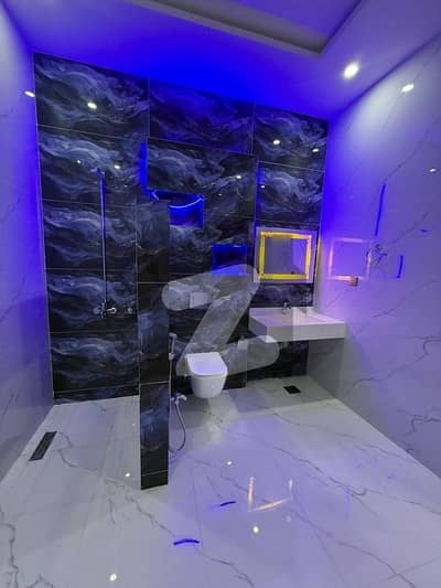 ٹاپ سٹی 1 - بلاک بی ٹاپ سٹی 1,اسلام آباد میں 5 کمروں کا 1 کنال مکان 9.0 کروڑ میں برائے فروخت۔