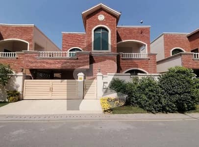 عسکری 3 ڈی ایچ اے ڈیفینس,ملتان میں 3 کمروں کا 7 مرلہ مکان 2.07 کروڑ میں برائے فروخت۔