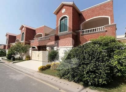 عسکری 3 ڈی ایچ اے ڈیفینس,ملتان میں 3 کمروں کا 6 مرلہ مکان 2.1 کروڑ میں برائے فروخت۔