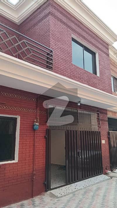 نیواقبال پارک کینٹ کینٹ,لاہور میں 3 کمروں کا 4 مرلہ مکان 1.9 کروڑ میں برائے فروخت۔