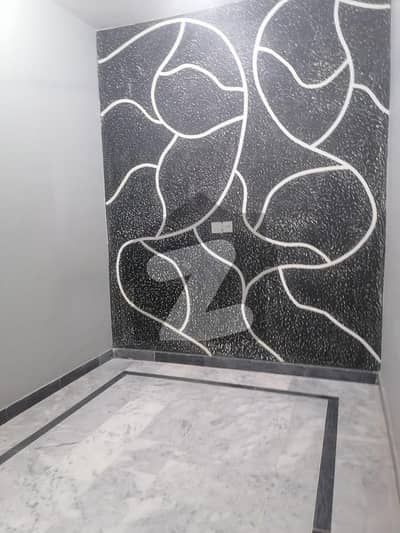 For rent 3 marla upper portion  Good condition