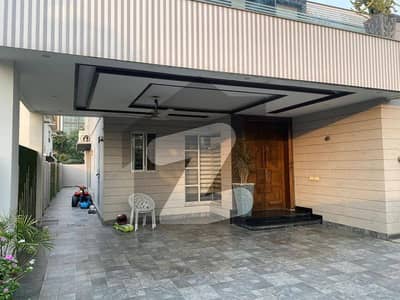 1 KANAL MODERN HOUSE FOR SALE IN DHA PHASE 6