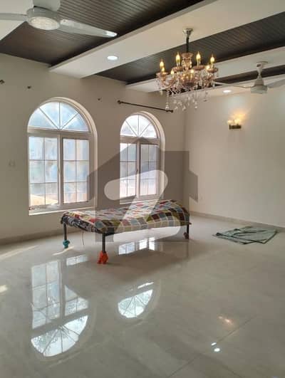 Buy A Centrally Located 870 Square Feet Flat In I-12