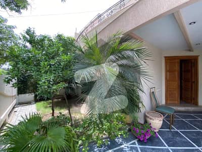 10-Marla Full House For Rent at Hot Location Near Park Commercial masjid