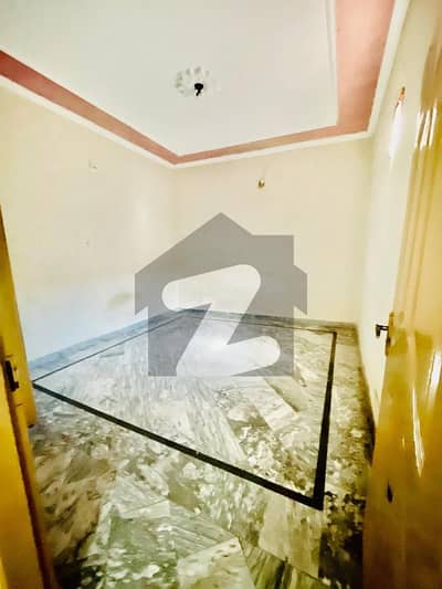 2.5 Marla Upper Portion (Mid Portion)For Rent In Mustafa Park Near To Orange Train Station