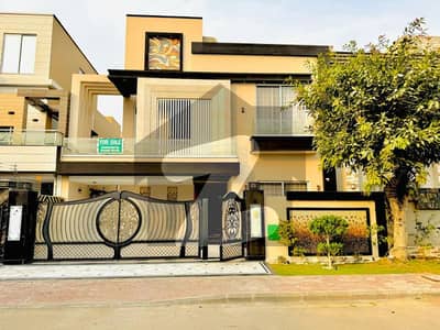 10 Marla Residential House For Sale In Janiper Block , Nearby Commercial Market, School, Mosque and Health Care Canter 10 Marla Residential House For Sale In Janiper Block , Nearby Commercial Market, School, Mosque and Health Care Canter