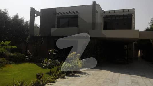 DEFENCE PHASE VI 1000 SQAURE YARDS BUNGALOW FOR SALE