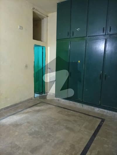 والٹن روڈ لاہور میں 1 کمرے کا 3 مرلہ زیریں پورشن 22.0 ہزار میں کرایہ پر دستیاب ہے۔