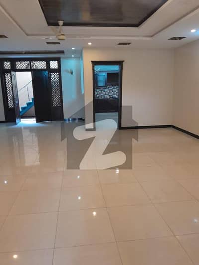 ای ۔ 11/4 ای ۔ 11,اسلام آباد میں 6 کمروں کا 7 مرلہ مکان 2.0 لاکھ میں کرایہ پر دستیاب ہے۔