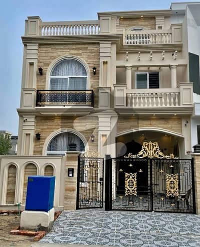 سٹی ہاؤسنگ سوسائٹی گوجرانوالہ میں 4 کمروں کا 5 مرلہ مکان 2.35 کروڑ میں برائے فروخت۔