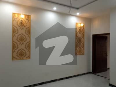 10 Marla Ground Floor Portion For Rent.