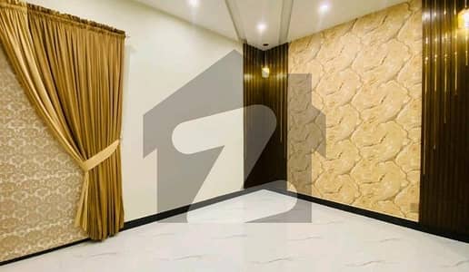 10 Marla House Situated In Bahria Town - Sector C For rent