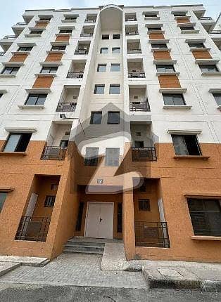 آئی ۔ 16 اسلام آباد میں 2 کمروں کا 4 مرلہ فلیٹ 57.0 لاکھ میں برائے فروخت۔