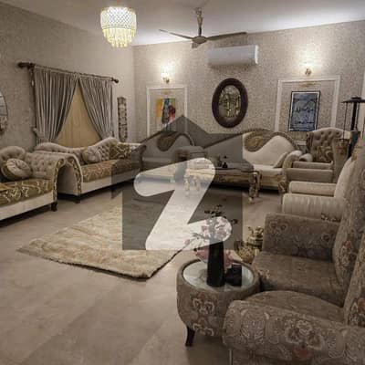 ڈی ایچ اے فیز 4 ڈی ایچ اے ڈیفینس,کراچی میں 4 کمروں کا 12 مرلہ مکان 9.5 کروڑ میں برائے فروخت۔