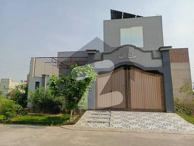 7.5 Marla Single Story House on Prime Location