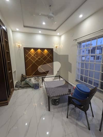 بحریہ آرچرڈ لاہور میں 3 کمروں کا 5 مرلہ مکان 75.0 ہزار میں کرایہ پر دستیاب ہے۔