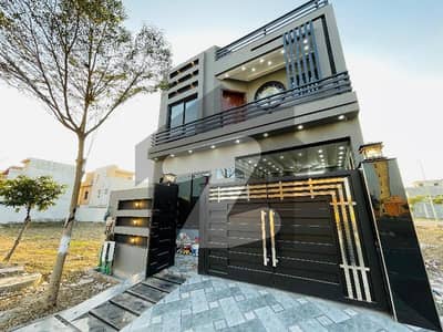 رئیل پام سٹی ایمن آباد موڑ,گوجرانوالہ میں 4 کمروں کا 5 مرلہ مکان 2.1 کروڑ میں برائے فروخت۔