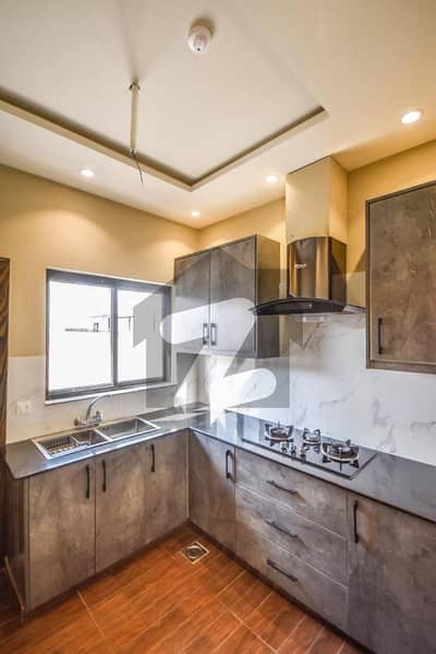 ڈی ایچ اے 9 ٹاؤن ڈیفنس (ڈی ایچ اے),لاہور میں 3 کمروں کا 5 مرلہ مکان 1.2 لاکھ میں کرایہ پر دستیاب ہے۔ ڈی ایچ اے 9 ٹاؤن ڈیفنس (ڈی ایچ اے),لاہور میں 3 کمروں کا 5 مرلہ مکان 1.2 لاکھ میں کرایہ پر دستیاب ہے۔