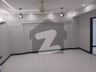 ڈی ایچ اے ڈیفینس کراچی میں 2 کمروں کا 4 مرلہ فلیٹ 1.3 کروڑ میں برائے فروخت۔