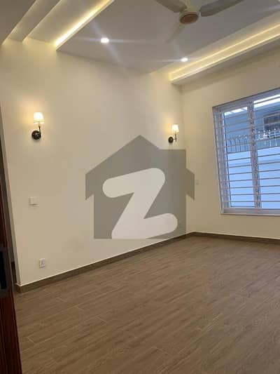 جی ۔ 13/2 جی ۔ 13,اسلام آباد میں 3 کمروں کا 7 مرلہ زیریں پورشن 75.0 ہزار میں کرایہ پر دستیاب ہے۔