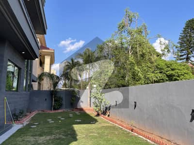 ایف ۔ 11 اسلام آباد میں 6 کمروں کا 1 کنال مکان 6.5 لاکھ میں کرایہ پر دستیاب ہے۔