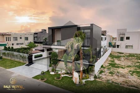 1 Kanal Fully Furnished House is Available For Sale