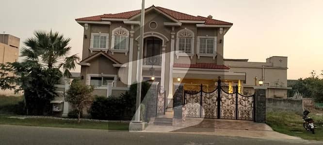 ڈی ایچ اے فیز 6 ڈیفنس (ڈی ایچ اے),لاہور میں 5 کمروں کا 1 کنال مکان 9.0 کروڑ میں برائے فروخت۔