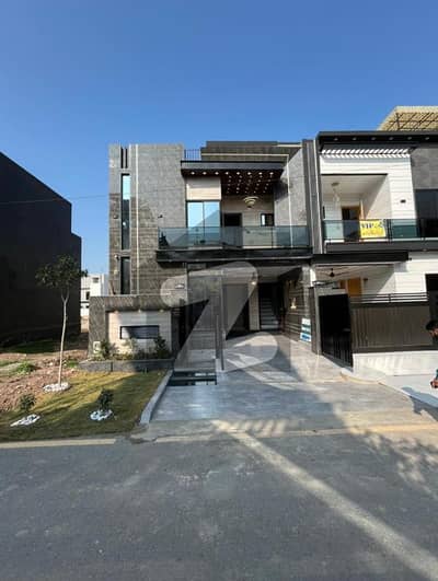 5 Marla Brand New Modern Design Lavish House For Sale In Park View City Lahore | For Discounted Price And Original Pictures Download The App "Signature Lands".