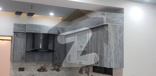 Prime Location 1100 Square Feet Flat In Jamshed Road Best Option