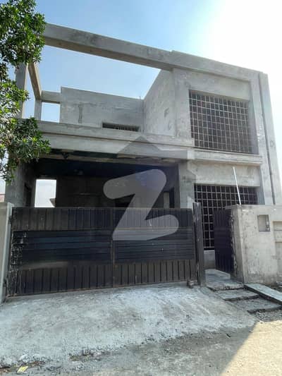 او ایل سی ۔ بلاک اے اوورسیز لو کاسٹ,بحریہ آرچرڈ فیز 2,بحریہ آرچرڈ,لاہور میں 3 کمروں کا 8 مرلہ مکان 1.65 کروڑ میں برائے فروخت۔